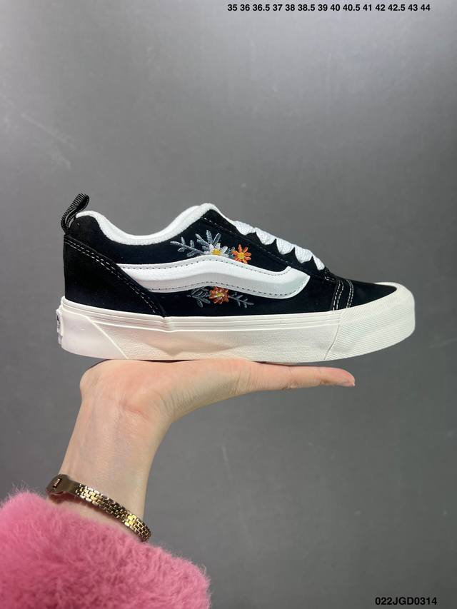 Vans Classics Knu Skool 苏格兰格纹拼接 厚鞋舌面包鞋 Vans联名超火的土豆鞋 复古经典 鞋头放大 包边上移加厚 鞋舌加厚 Vans C