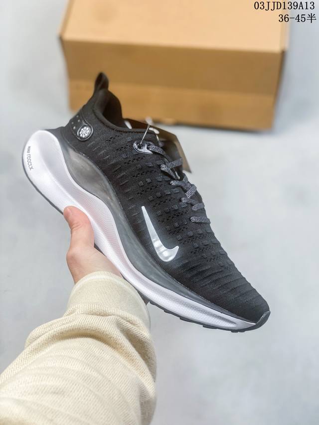 公司级nike Zoom React Infinity Run Fk 4 马拉松机能风格运动鞋 实拍首发 #鞋款搭载柔软泡绵 在运动中为你塑就缓震脚感 设计灵感