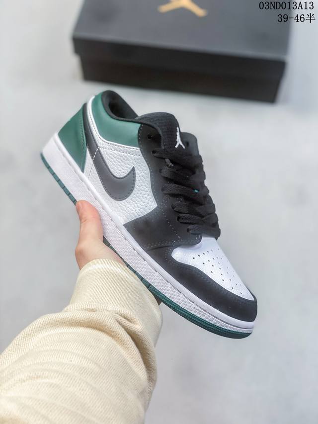 真标带半码 乔丹air Jordan 1 Low Aj1 Wh 乔1 低帮复古文化休闲运动篮球鞋 凭借出色的性能和吸睛的外观 Air Jordan直是风球场和街