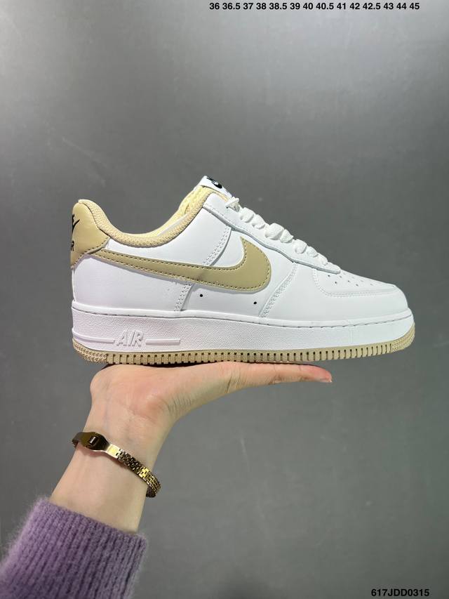 Nk Air Force 7 Lv8 White Tan 空军一号经典低帮百搭休闲运动板鞋 皮革白藤黄摩卡 货号 Dz2771-121 尺码 36 36.5 3