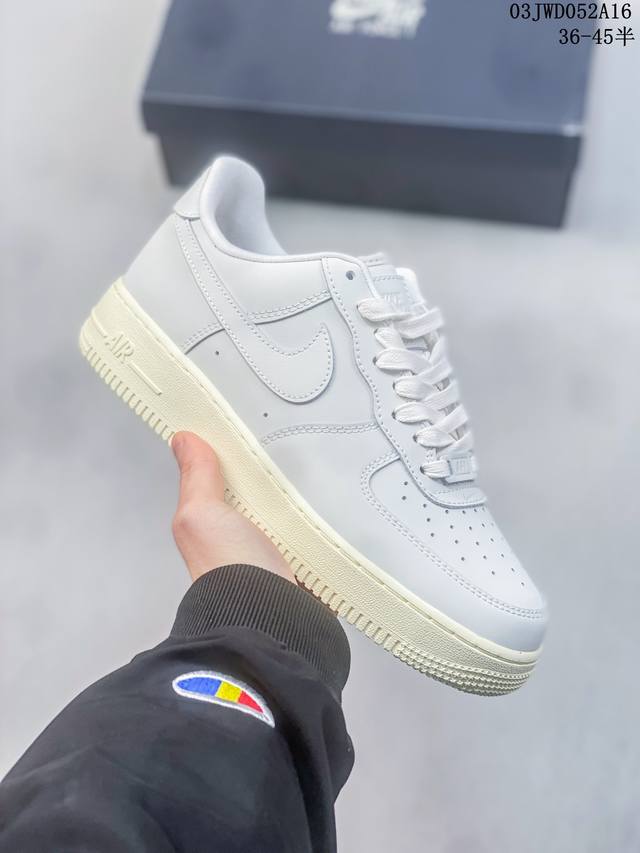 公司级带半码 耐克nike Air Force 1 Low 空军一号低帮休闲板鞋 打造纯正空军版型#专注外贸渠道 全掌内置蜂窝气垫 #原盒配件 原厂中底钢印 拉