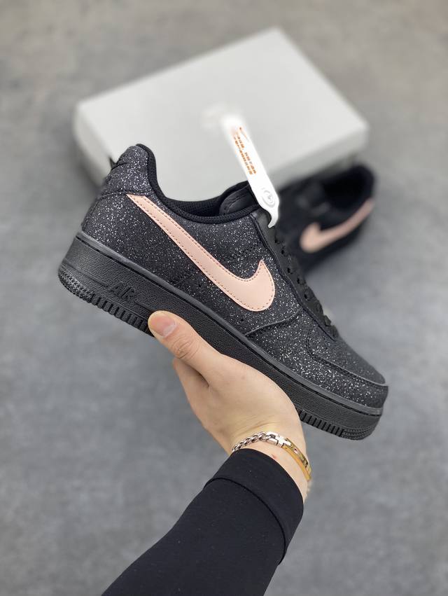 Nike Air Force 1 Low 黑粉满天星 原楦头原纸板 打造纯正空军版型 专注外贸渠道 全掌内置蜂窝气垫 原盒配件 原厂中底钢印 拉帮完美 货号 C