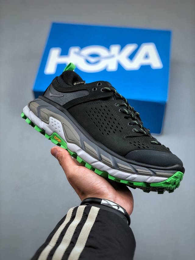 Hoka U Tor Ultra Lo 低帮专业越野跑步鞋 实拍首发粗矿型的鞋身上脚特别修饰腿型 经典的胖鱼头鞋型 超高颜值厚重皮质与热压鞋身质感让提升双层发泡