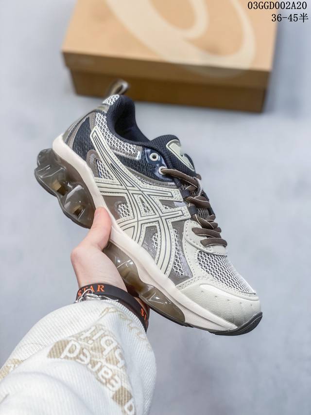 公司级亚瑟士 Asics Gel-Quantum Kinetic 从 Gel-Nimbus Gel-Kinetic 等跑鞋汲取灵感 鞋身采用合成皮革 网布材质组