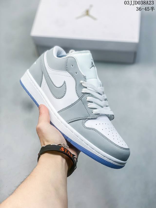 Dior X Air Jordan 1 High 低帮 大迪奥联名 Aj1 乔丹1代 Aj1 乔1 低邦 迪奥联名 乔丹篮球鞋系列 作为今年级别最高的联名鞋款