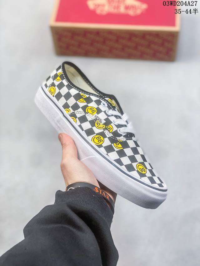 福利特价来了 Vans Wallpaper Authenti黑白棋盘格 有趣小狗印花休闲帆布鞋 货号 Vn0A5Ks9Bp6 尺码 35-45 36.5 38.