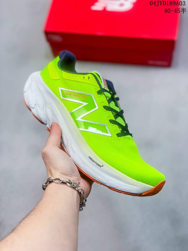 新百伦 New Balance Nb 男士运动鞋rc Elite系列 马拉松专业竞速碳板跑步鞋 搭载全新升级的全脚掌 Fuelcell科技中底 其优秀的疾速回弹