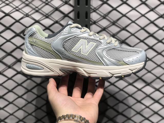 New Balance Nb 530 低帮 跑步鞋 男女同款 浅灰色 货号 Mr530Kmw 尺码 36 36.5 37.5 38 38.5 39 40 40.