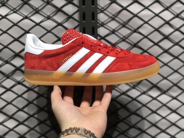 Adidas Originals Gazelle Indoor 三叶草休闲防滑耐磨低帮板鞋 鞋头出色设计 塑就出众贴合感 稳固的后跟贴合足部曲线设计 软弹舒适