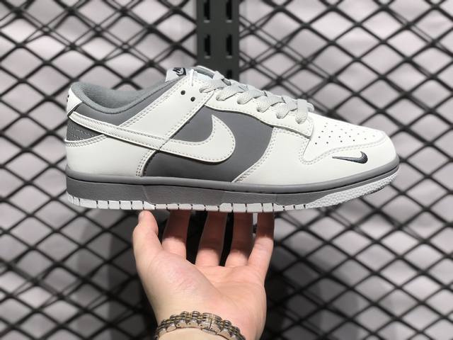 Nike Dunk 全套原楦原模倾力打造完美版型 独家原厂航空铝磨具打磨大底 鞋头坡度极致还原 无解鞋型 原盒原配 圈内天花板工艺 原厂冲刀 超高清洁度 全鞋零