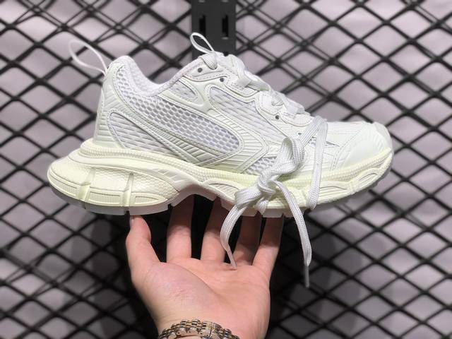 Balenciaga Phantom Sneaker 巴黎世家 带荧光 巴黎世家全新十代潮流跑鞋 增加全新设计 在延续 Track Trainer 户外轮廓和复