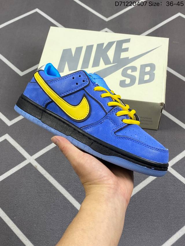 The Powerpuff Girls X Nk Sb Dunk Low 飞天小女警联名 蓝色泡泡 Fz8320-400 鞋身以主人公标志性的颜色为灵感设计 整