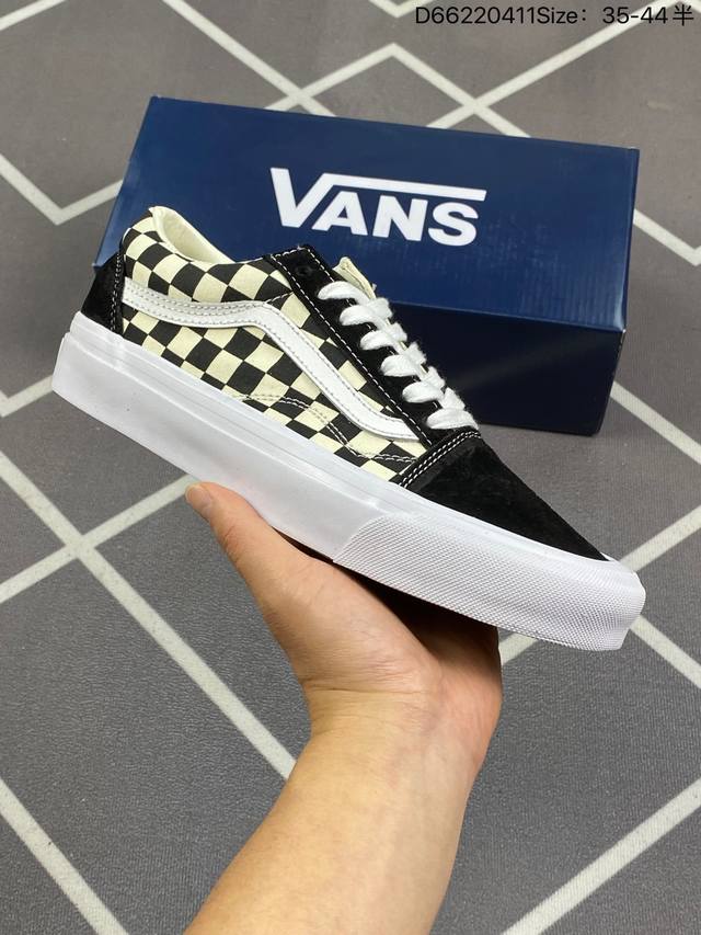 万斯 Vans Og Oid Skool百搭休闲低帮运动滑板鞋 。其实style 36就是现在风靡潮流的vans鞋款old Skool的og版本。历经岁月洗礼的