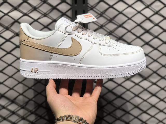 Air Force 1 Low 原装级别 原楦头原纸板 打造纯正空军版型专注外贸渠道 全掌内置蜂窝气垫 原盒配件 原厂中底钢印、拉帮完美 货号：Fn0366 1