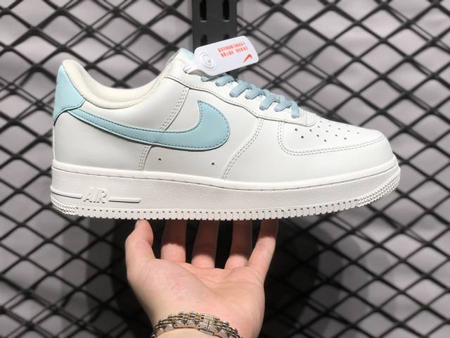 Air Force 1 Low 原装级别 原楦头原纸板 打造纯正空军版型专注外贸渠道 全掌内置蜂窝气垫 原盒配件 原厂中底钢印、拉帮完美 货号：Cq5059 2