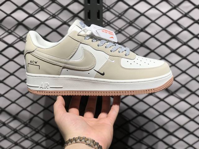 Air Force 1 Low 原装级别 原楦头原纸板 打造纯正空军版型专注外贸渠道 全掌内置蜂窝气垫 原盒配件 原厂中底钢印、拉帮完美 货号：Ac 63981