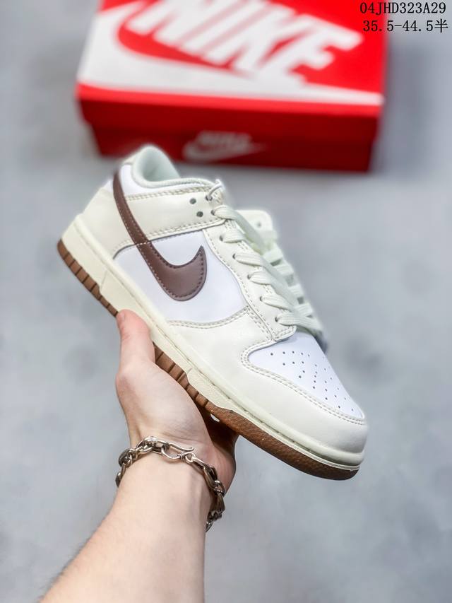 公司级带半码 耐克nike Sb Dunk Low 扣篮系列复古低帮休闲运动滑板板鞋。采用脚感柔软舒适zoomair气垫，有效吸收滑板等极限运动在落地时带来的冲