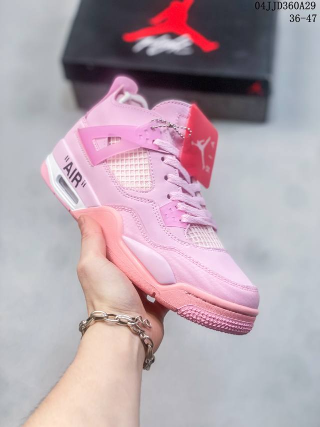 Air Jordan 4 Retro Aj4 乔丹4代 Aj4 乔4 乔丹篮球鞋系列 承袭了 Black Cat 的劲酷风范，眼前的这双 Air Jordan