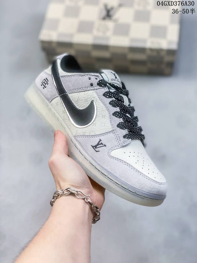 公司级带半码 耐克nike Sb Dunk Low 扣篮系列复古低帮休闲运动滑板板鞋。采用脚感柔软舒适zoomair气垫，有效吸收滑板等极限运动在落地时带来的冲