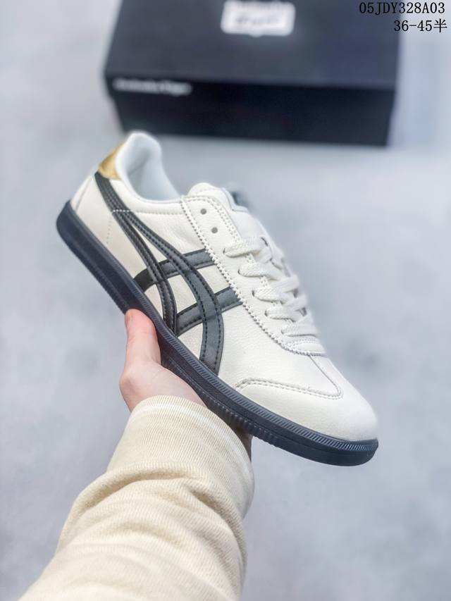 亚瑟士 Onitsuka Tiger Tokuten 复古低帮休闲跑鞋 炎夏必备 Tokuten的灵感来源于80年代的室内用鞋 T-Toe前足补强设计 室内鞋的