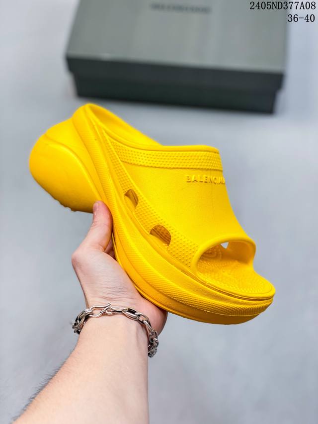 Balenciaga Pool Crocs 巴黎世家百搭时尚厚底增高拖鞋 编码：05Nd377A08