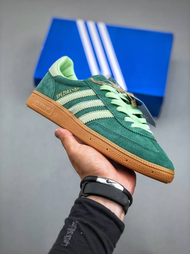 K Adidas Originals Handball Spzl 手球运动员系列百搭休闲运动板鞋“翻毛大学绿浅绿生胶底”Ie5896 尺码：36-45 半