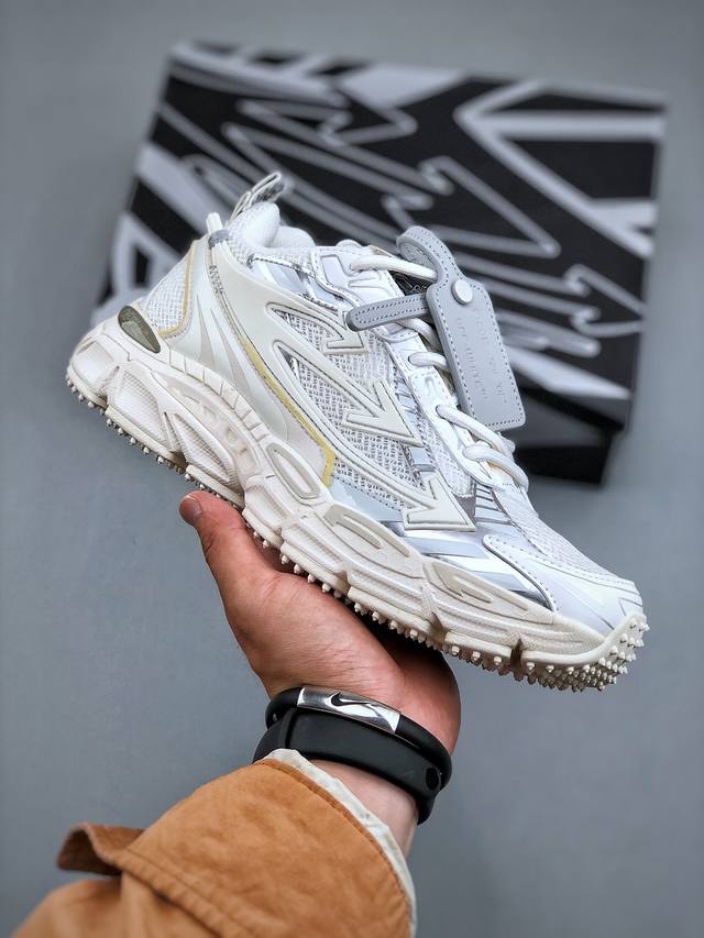 K Off-White C O Virgil Abloh 联名款 复古跑步鞋 尺码：36-47 半