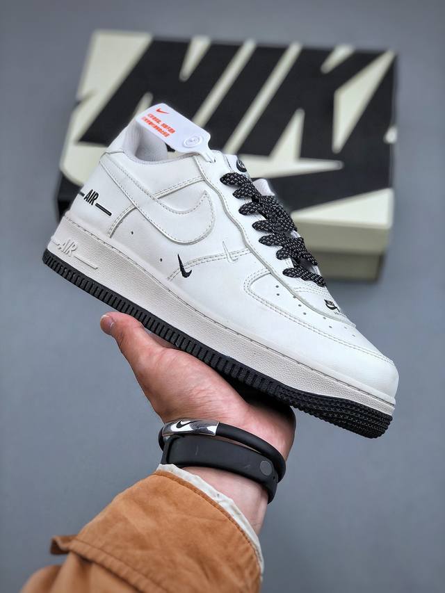 Nike Air Force 1 Low 公司级原楦头原纸板 打造纯正空军版型专注外贸渠道 全掌内置蜂窝气垫 原盒配件 原厂中底钢印、拉帮完美 官方货号：Cj1