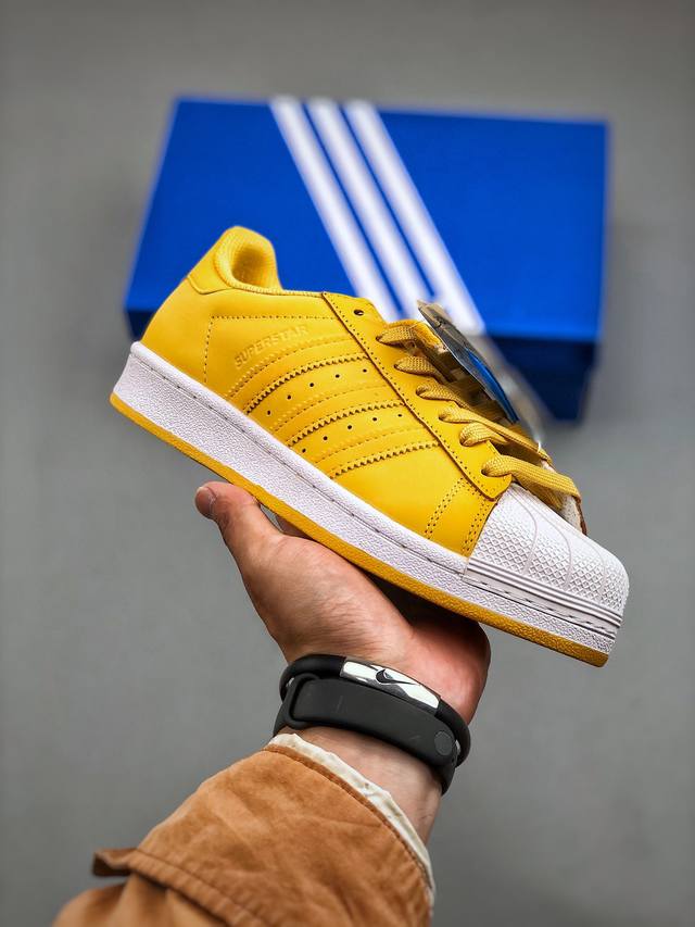 Adidas Originals Superstar 渠道正品订单 诠释市场最高工艺水平贝壳头经典板鞋 专柜上架同步配色全鞋进口头层皮料打造。区别市面普通真标版