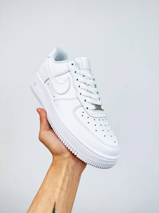 终端放货 A版 空军纯白低帮 Air Force 1 Low '07 原楦头原纸板 纯正空军版型专注外贸渠道 原盒配件 原厂中底钢印、拉帮完美 官方货号：Cw2