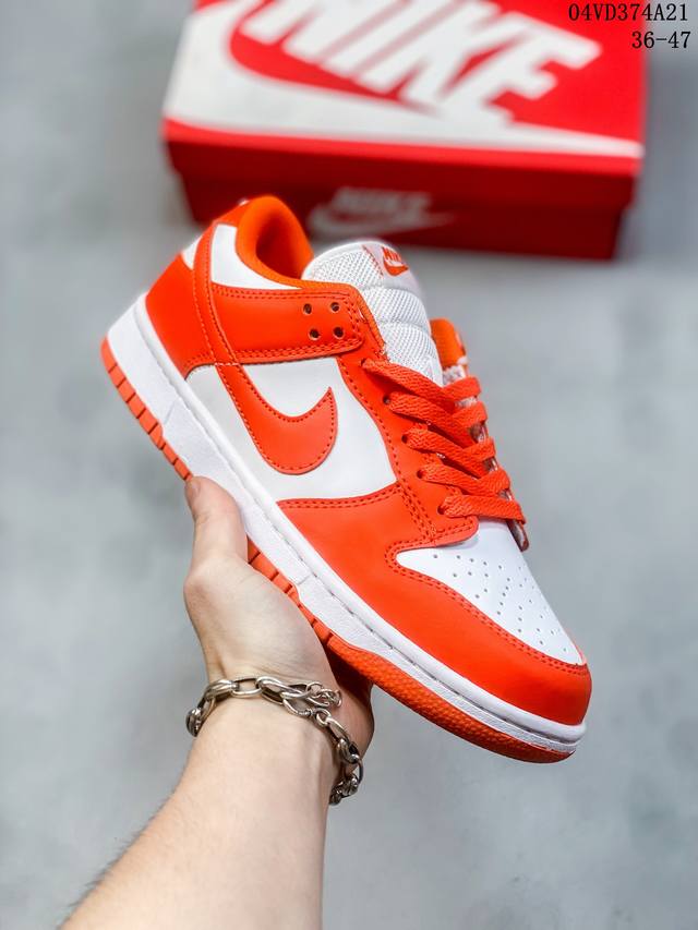 公司级带半码 耐克nike Sb Dunk Low 扣篮系列复古低帮休闲运动滑板板鞋。采用脚感柔软舒适zoomair气垫，有效吸收滑板等极限运动在落地时带来的冲