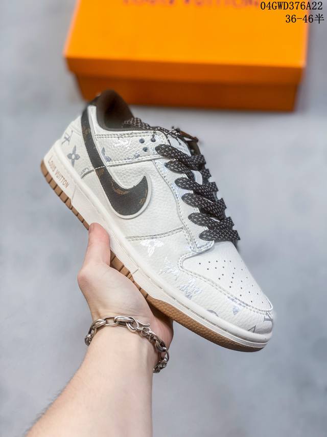 公司级带半码 耐克nike Sb Dunk Low 扣篮系列复古低帮休闲运动滑板板鞋。采用脚感柔软舒适zoomair气垫，有效吸收滑板等极限运动在落地时带来的冲