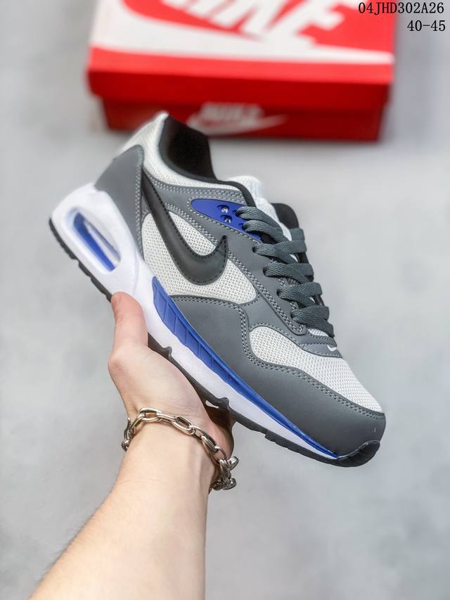 Nike 耐克 Nike 耐克 Air Max Correlate 男子跑鞋 选用网眼鞋面，脚感舒适透气。鞋舌、鞋侧及后跟处饰有品牌标识，简约大气又时尚。采用经