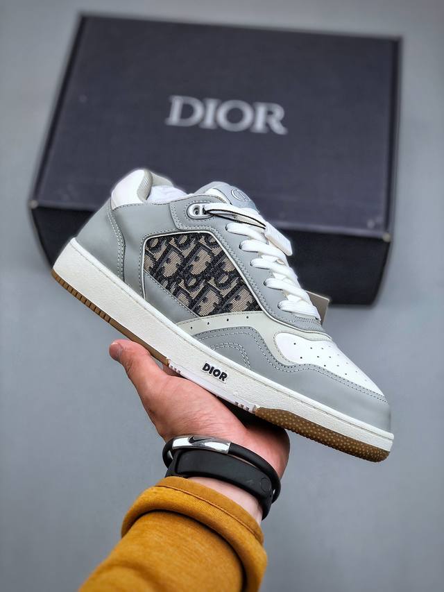 顶级礼盒代购版本，迪奥 Dior B27低帮 经典奢侈品休闲运动板鞋 品质货真价实 Oblique印花电秀 长时售卖 退换率超低 这款b27运动鞋是dior的经