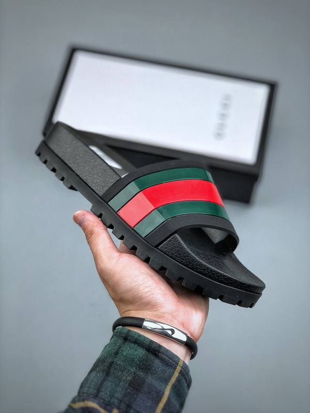 Gucci拖鞋系列 全新配色潮人必备，广东原厂！古驰 Gucci Leather Slide With Bow 沙滩皮革一字拖高奢拖鞋！ 尺码：35-45