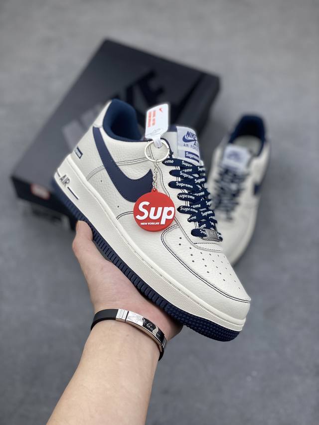 海外限量发售 公司级 Nike Air Force 1 07 Low “深蓝”Supreme联名空军一号低帮休闲板鞋 3M反光 定制皮料 原盒原包装 原楦头原纸