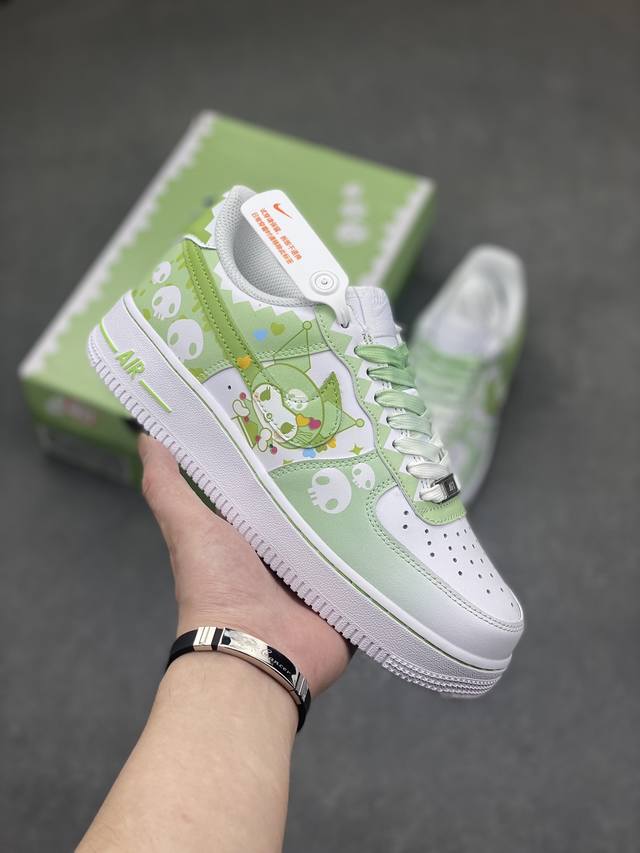 私人定制超限量联名 公司级 Doraemon×Nike Air Force 1 Low小巫女联名款 骷髅头空军一号低帮休闲板鞋 定制皮料 纯正空军板型 原装定制