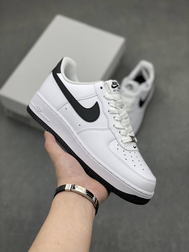 耐克nk Air Force 1'07 Low 黑白勾 空军一号低帮休闲板鞋 尺码：36 36.5 37.5 38 38.5 39 40 40.5 41 42