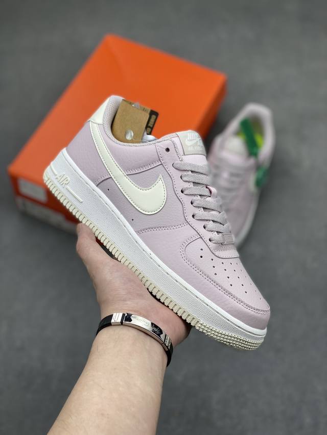 Hy版本 内置芯片，可扫码版，支持手机nfc识别！ 纯原级别 Nike Air Force 1 Low 粉白 原厂冲刀皮料切割干净 无任何毛边 清洁度细节完美