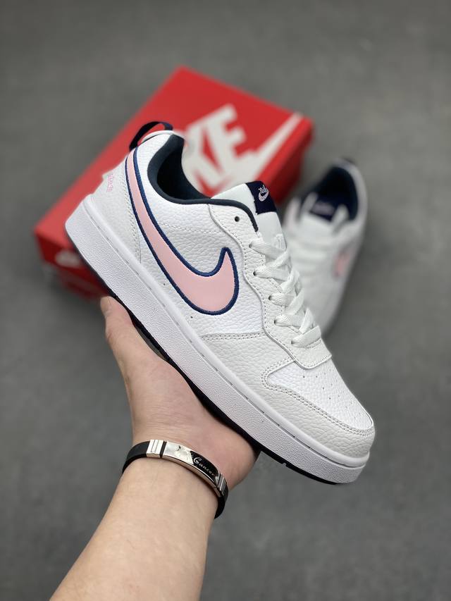 超级福利 核心特价 长期补货 Nike Court Borough Low 低帮百搭透气休闲运动板鞋男女鞋 经典耐用的设计，兼顾舒适脚感和出众风范，演绎匠心之作