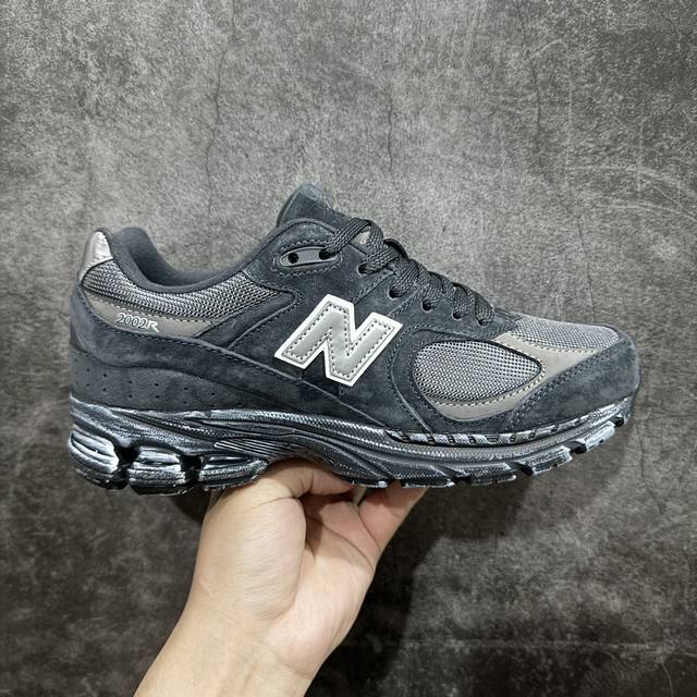 公司级 Newbalance 2R 复古单品正确版本 正品原档 区别市面错误版本 Newbalance 2R经典的配色，沿袭了面世之初的经典科技，以encap中