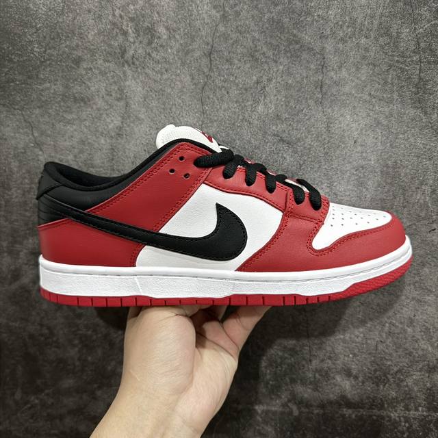 N版纯原 Nk Sb Dunk Low 芝加哥黑白红 Bq6817-600 外贸特供订单 原厂sadesa D7 皮料 细纹排气孔完全一致 全套原楦原模倾力打造