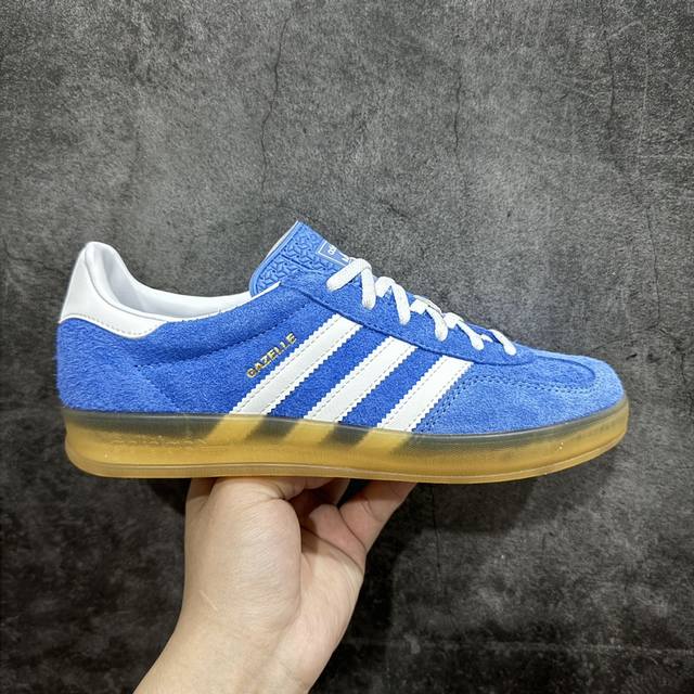 Vt纯原 Ad Original Gazelle Indoor Trainers 瞪羚室内鞋系列低帮复古百搭休闲运动德训风板鞋 蓝白 Hq8717 高端零售特供