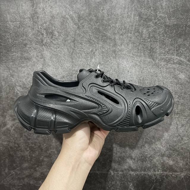 Balenciaga Aw22 Hd Sneaker 巴黎世家秋冬走秀新款洞洞鞋 尺码：36-45 编码：Lds 200