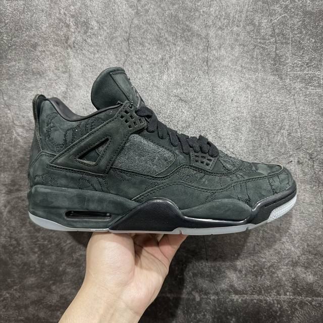 老dt纯原 Kaws X Air Jordan Aj4 Black 涂鸦联名纯黑 93015 01 翻水经典 历史细节最优 完美出货纯原市场最高工艺复刻 无色差