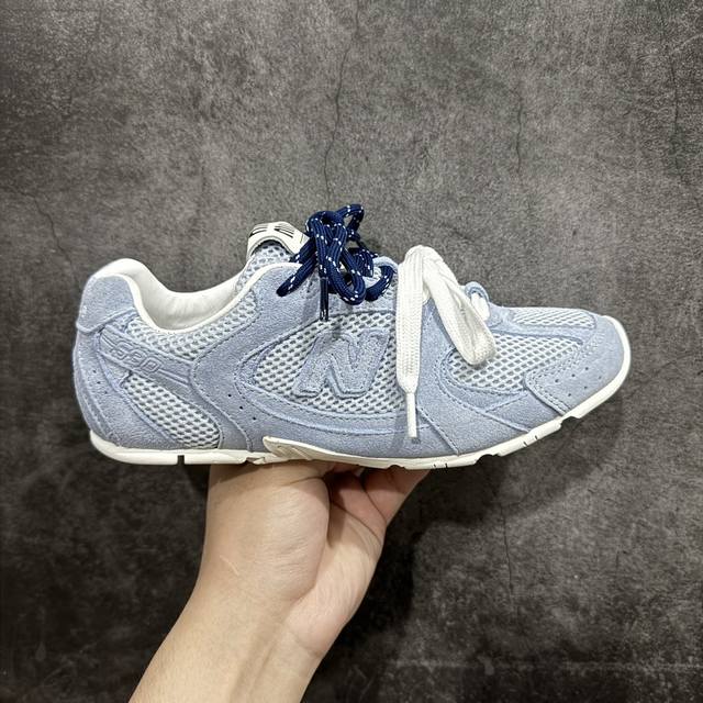 广东纯原版本 Miumiu X New Balance Nb24S联名款运动鞋 缪缪大秀上爆出的这双与new Balance 新百伦联名款运动 球鞋 后全球各大