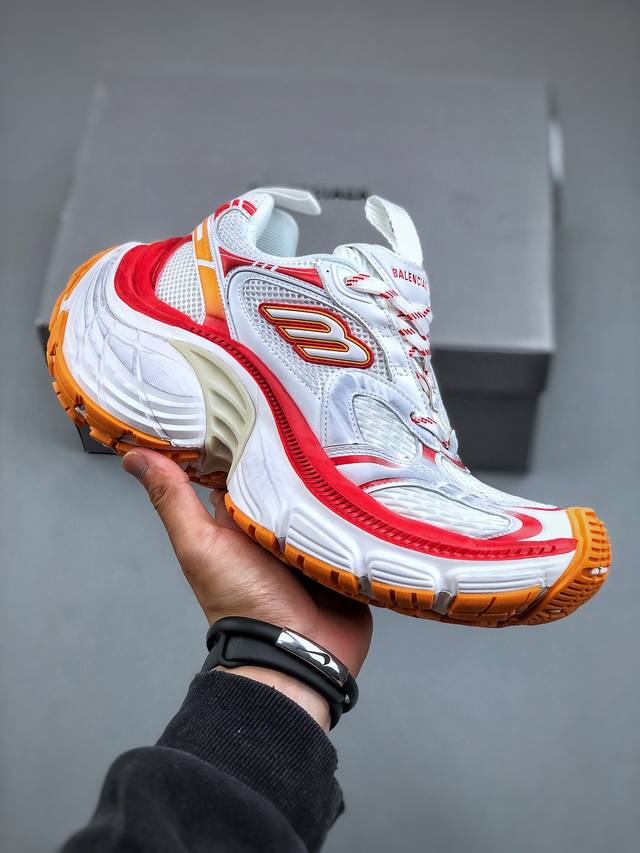 Balenciaga 巴黎世家 做旧老爹鞋 时尚运动慢跑鞋。配件防尘袋及附送鞋带,升级加厚鞋盒，全部采用原档案原楦数据开发，1:1比例克重 原鞋一致轻度滚筒做旧