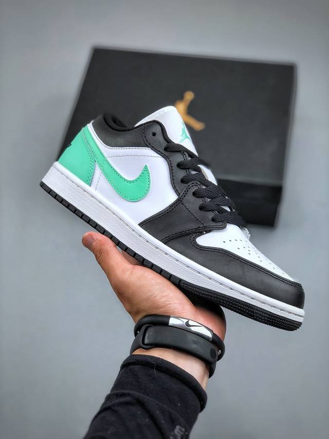 Dt纯原 Nike Air Jordan 1 Low “黑白薄荷绿”目前市售最高品质出货 原鞋开发 平台订单专用代工流水线打造 一眼公司货既视感 每一个配色均采