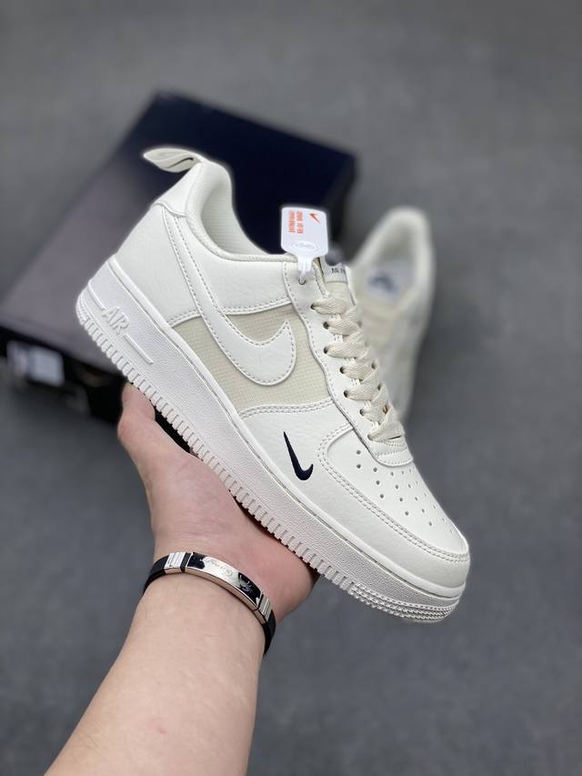 Nike Air Force 1 Low 公司级 原楦头原纸板 打造纯正空军版型 专注外贸渠道 全掌内置蜂窝气垫 原盒配件 原厂中底钢印、拉帮完美 官方货号：F