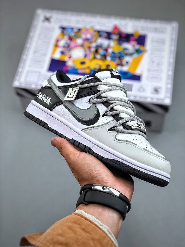 Nk Dunk Low Retro 解构定制配色 以拆线为创作灵感 结合ow拆解鞋带的风格 以dunk进行设计 并加入了解构风独特的元素 同时给鞋子做了旧vib